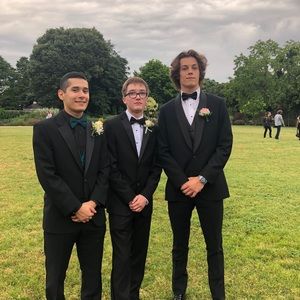 Meet your Posher, Grayson